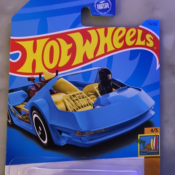 Deora 3 - Picture 2 of 10